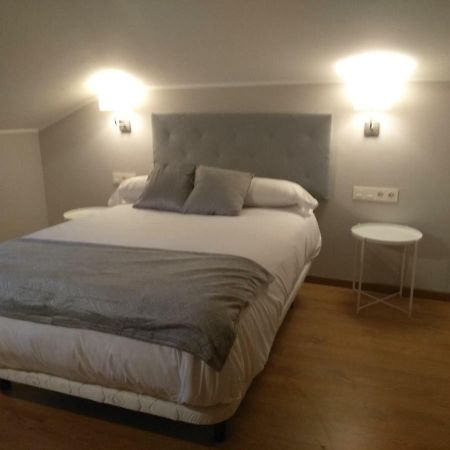 Apartamentos Prestin Onís Buitenkant foto