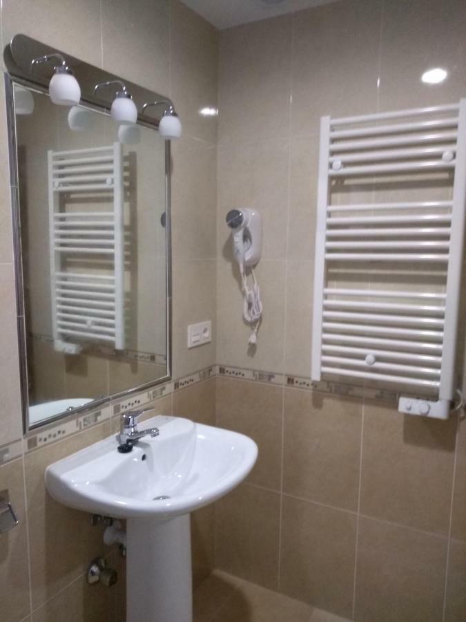 Apartamentos Prestin Onís Buitenkant foto