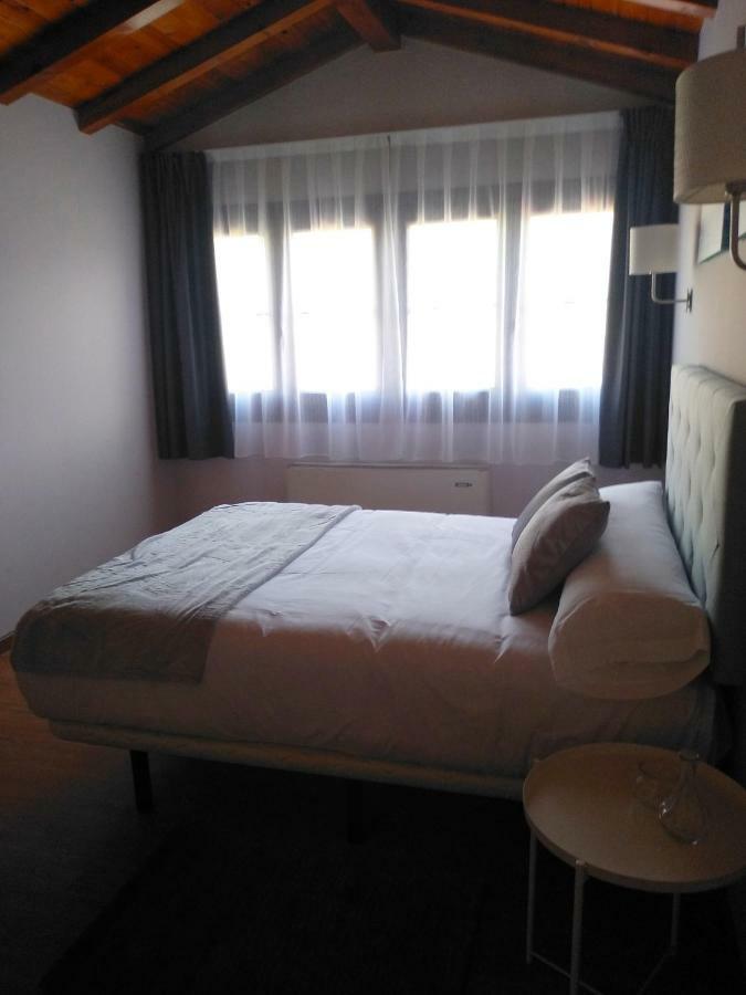 Apartamentos Prestin Onís Buitenkant foto