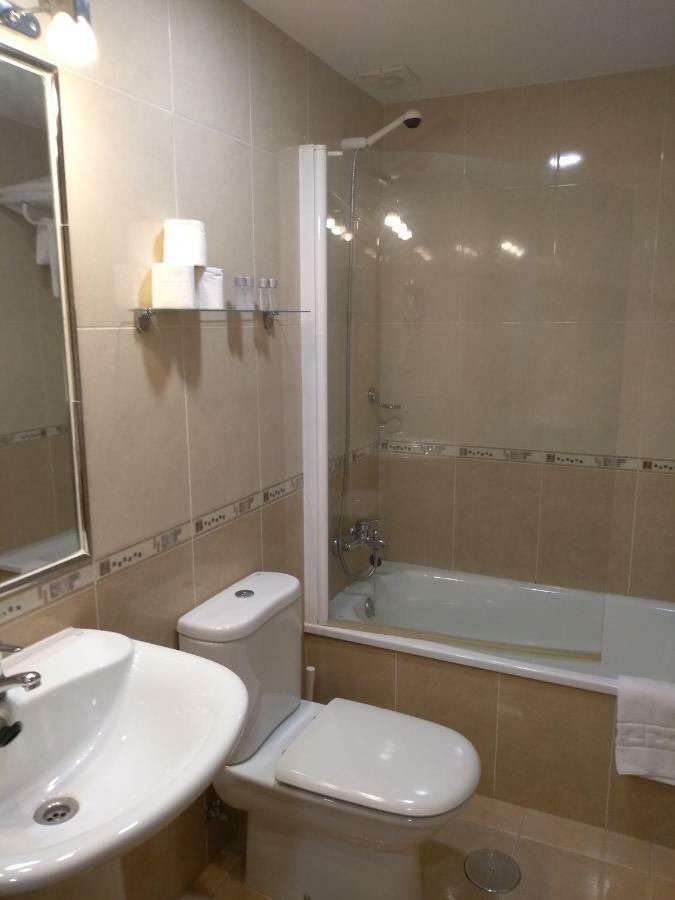 Apartamentos Prestin Onís Buitenkant foto