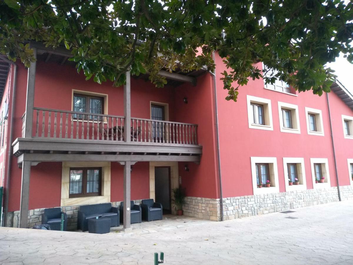 Apartamentos Prestin Onís Buitenkant foto